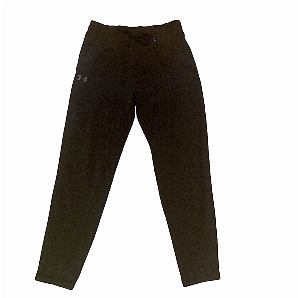 Under Armour sweatpants size XS with pockets! In like new condition!